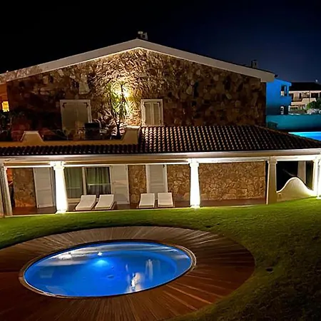 Like At N 11 Poolside Paradise Patio Nyaraló Palau